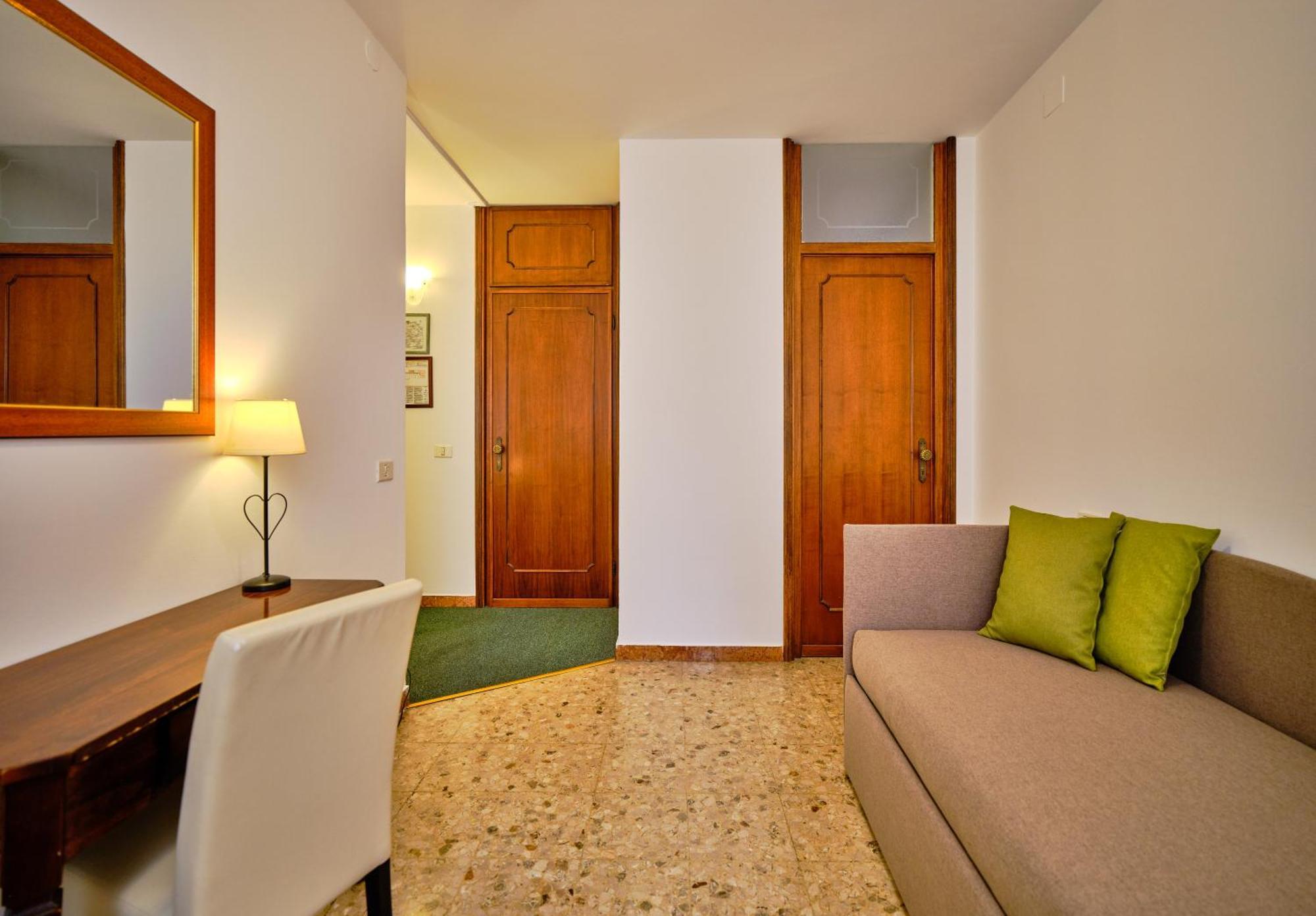 Piccolo Hotel